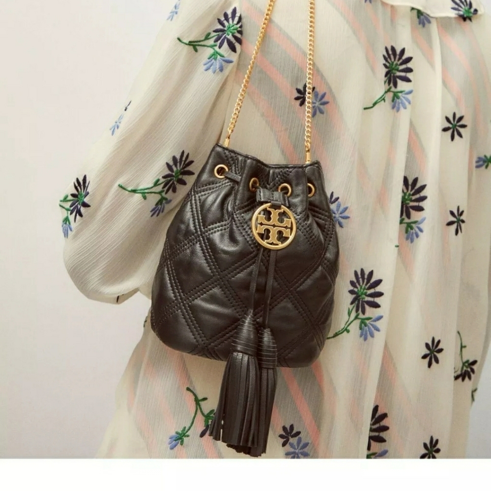 NWT Tory Burch Chelsea mini Bucket drawstring bag